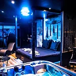 מלון אהבה Loveroom Very Good Trip Avec Jacuzzi Privatif