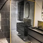Loveroom Very Good Trip Avec Jacuzzi Privatif * Staple
