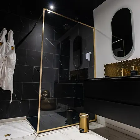 Loveroom Very Good Trip Avec Jacuzzi Privatif Love hotel Staple
