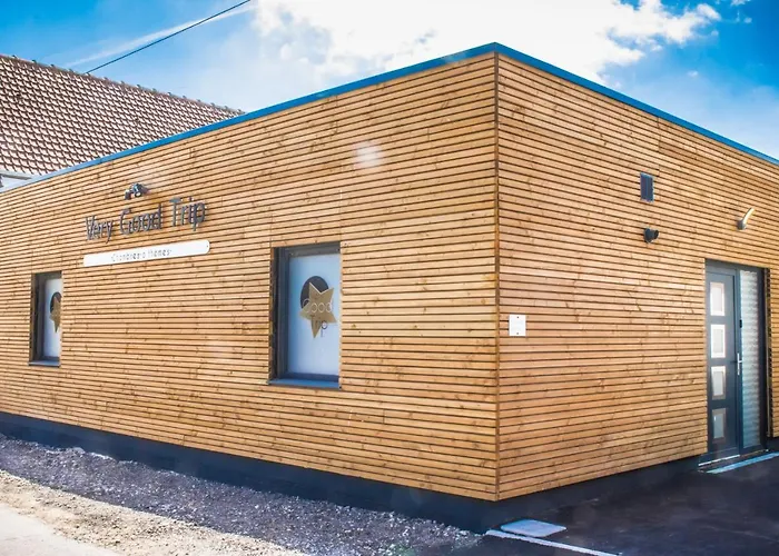 Very Good Trip Avec Jacuzzi Love hôtel *