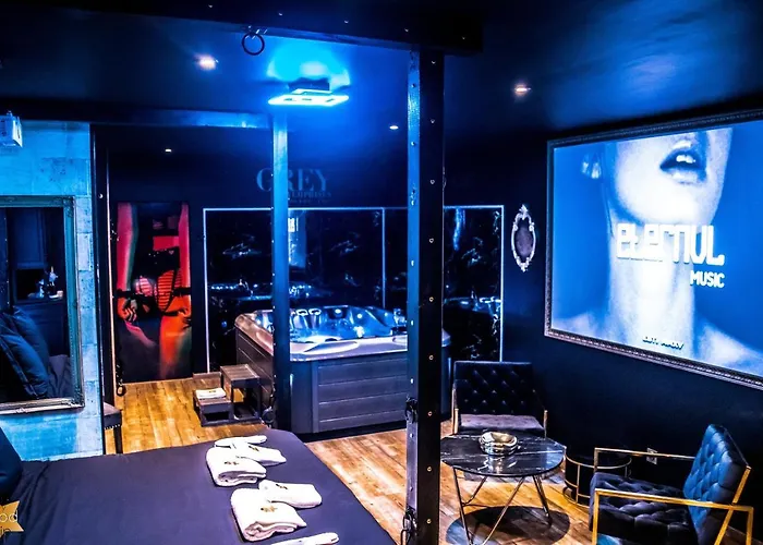 Love hôtel Very Good Trip Avec Jacuzzi *