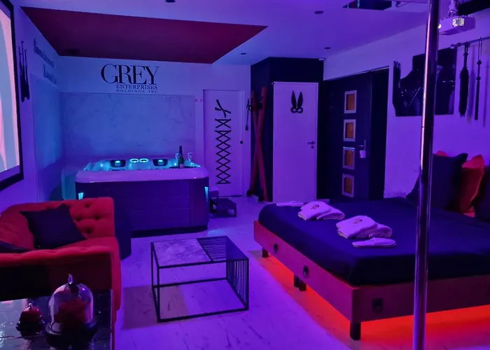 Very Good Trip Avec Jacuzzi Love hôtel *